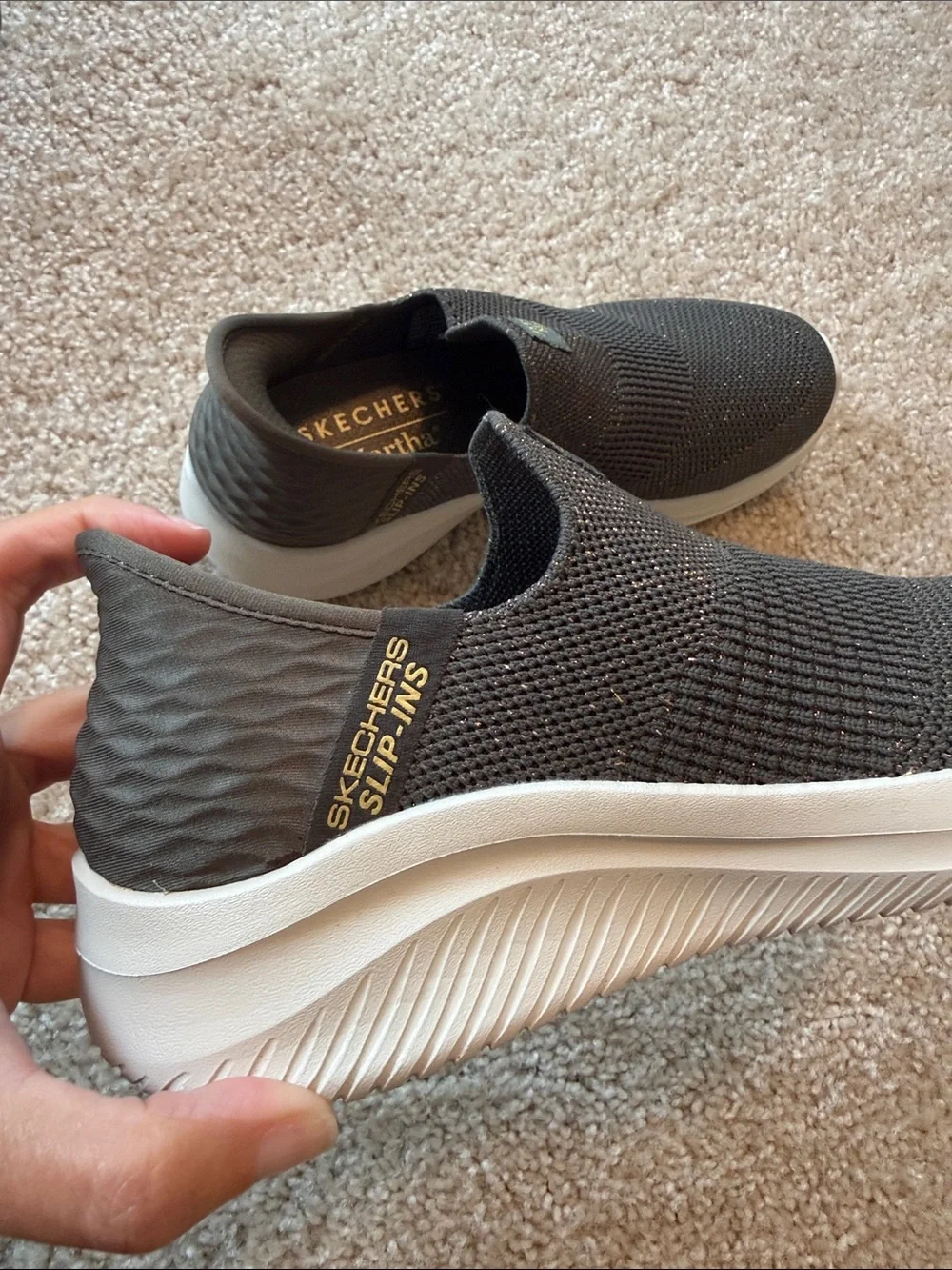 Skechers new box
